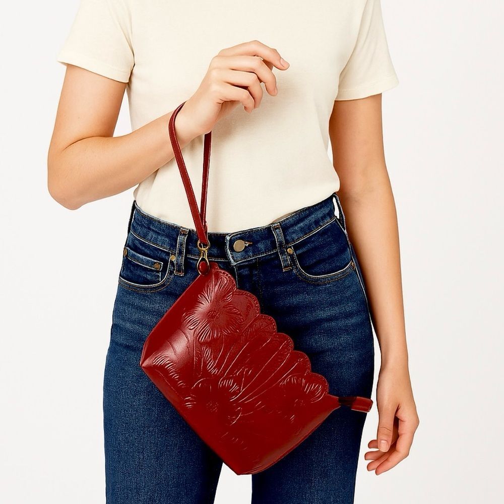 Leaders in Leather Red Tooled Floral Leather Scalloped Wristlet Clutch
